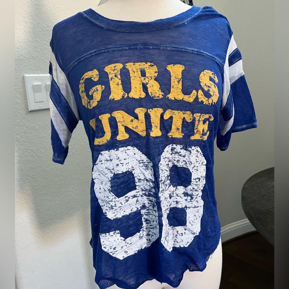 Girls Unite Top Size Small